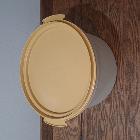 Tupperware Kitchen Vintage Tupperware Cake Carrier Poshmark